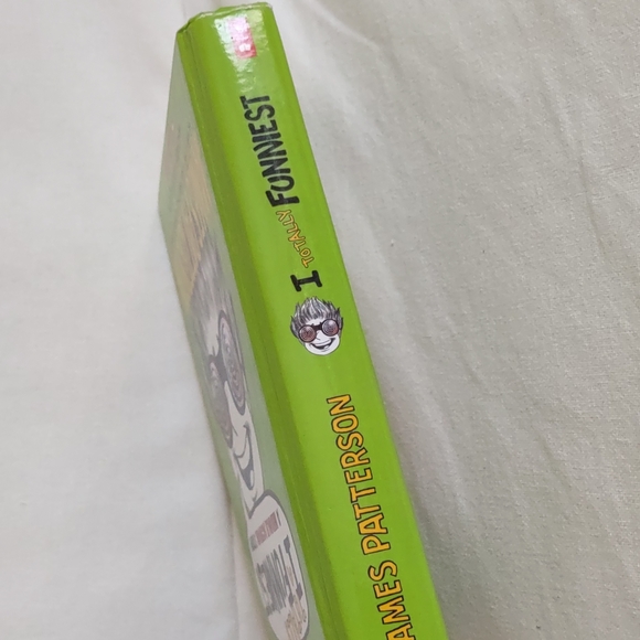 I totally funniest a middle school story book James Patterson fun summer read - Picture 6 of 6